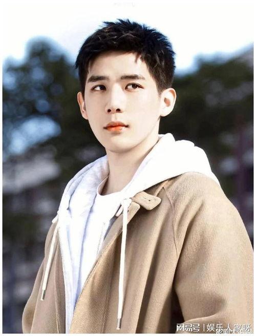 明星黑料最新 热门大瓜子,明星黑料揭秘，热门大瓜盘点